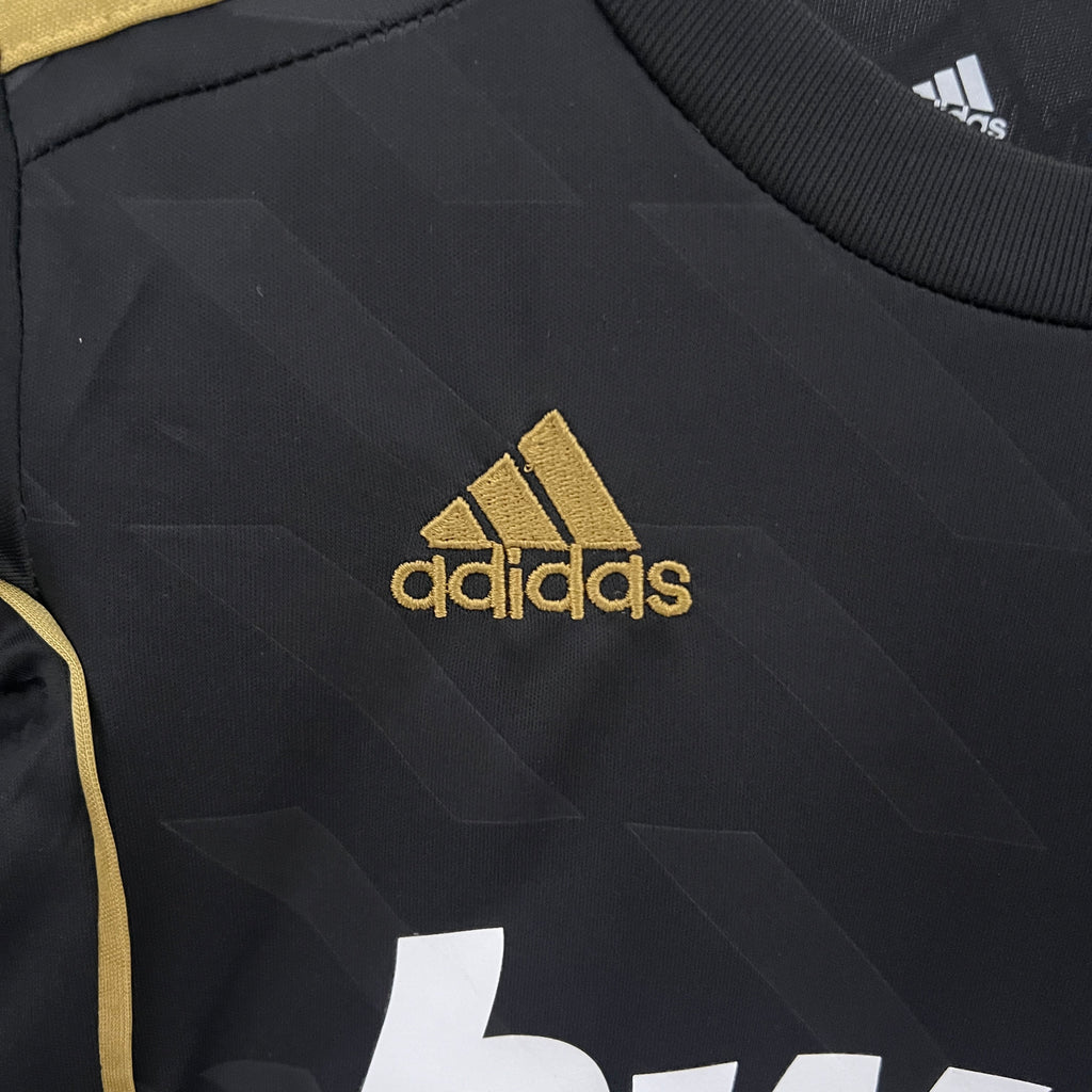 kids Real Madrid 11/12 away size: 16-28