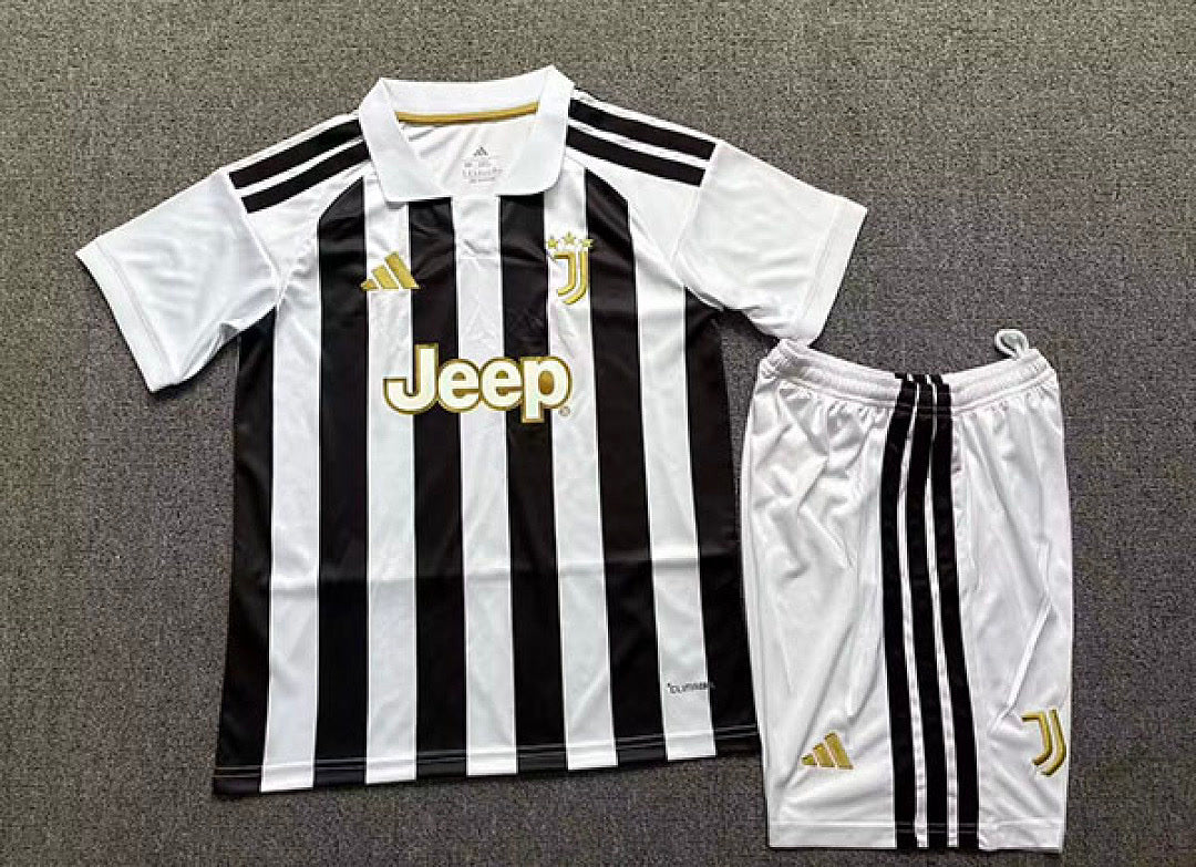 JUV 2026/27 Home Kid Kits Size:16-28