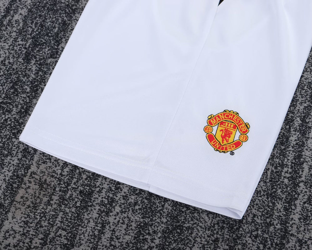 MAN U 02-03 Kit infantil — Club Retro