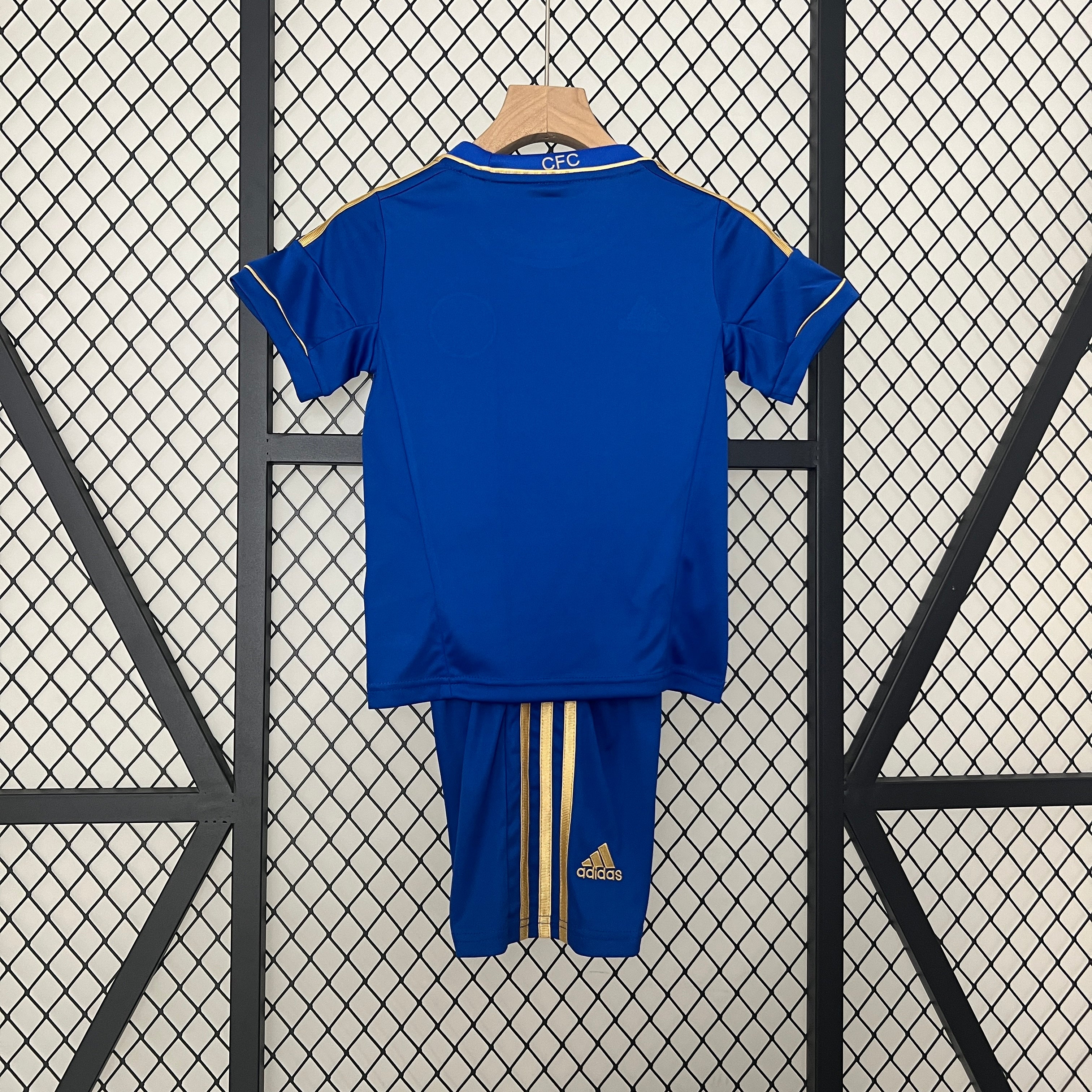 kids Chelsea12/13 home size: 16-28