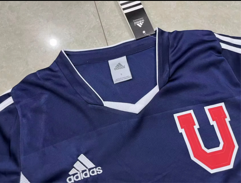 UNIVERSIDAD CHILE 03 — Club Retro