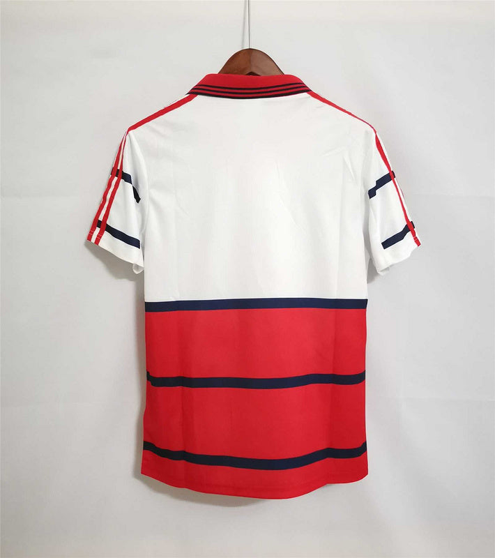 98-01 Bayern Munich away