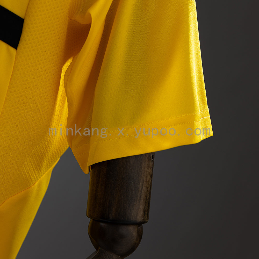 Retro Real Madrid 11/12 Goalkeeper Yellow S-XXL