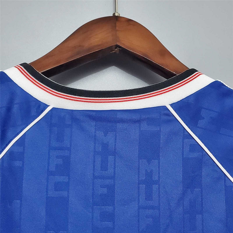 88-89 Manchester United away blue