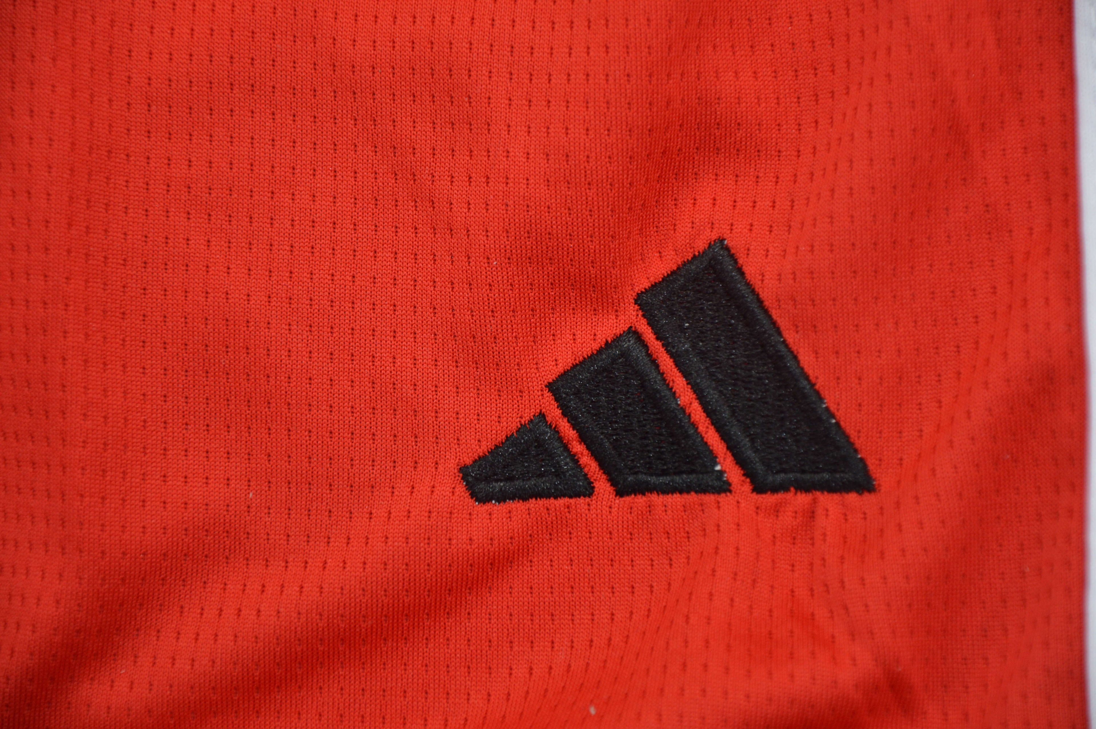 UAE Kit infantil — Asia Other