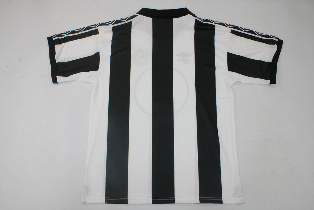 NEWCASTLE 80-82 — Club Retro
