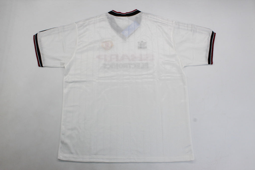 MAN U 82-83 — Club Retro