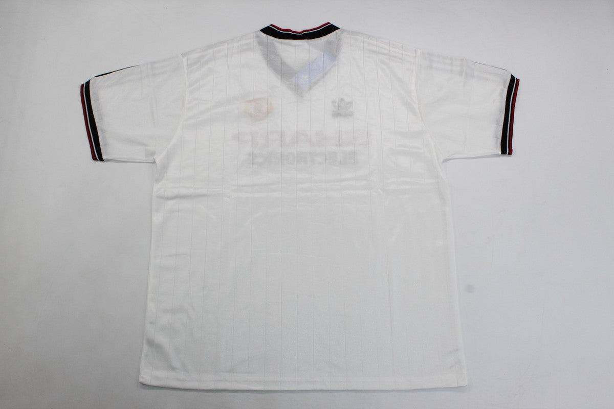 MAN U 82-83 — Club Retro