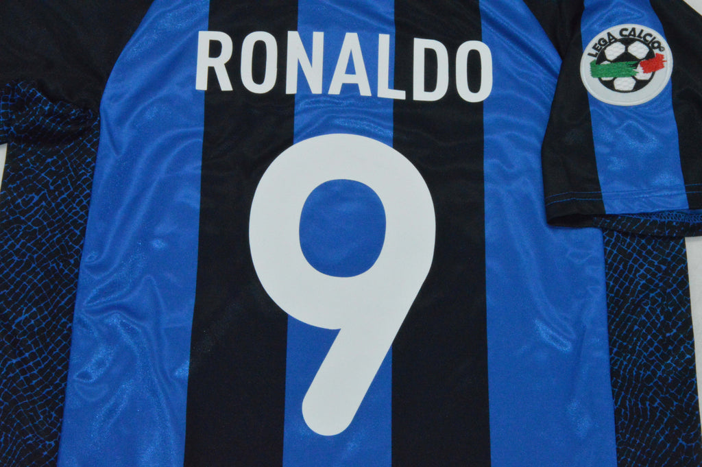 INTER 01-02 — Club Retro