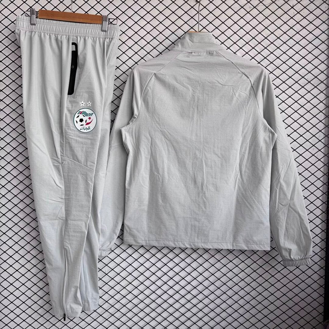 26-27 Cordiva Windbreaker S-2XL