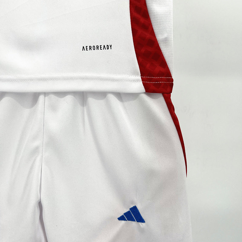Chile 24/25 away kids size 16-28