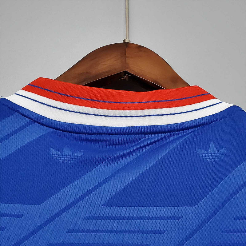 86-88 Manchester United away