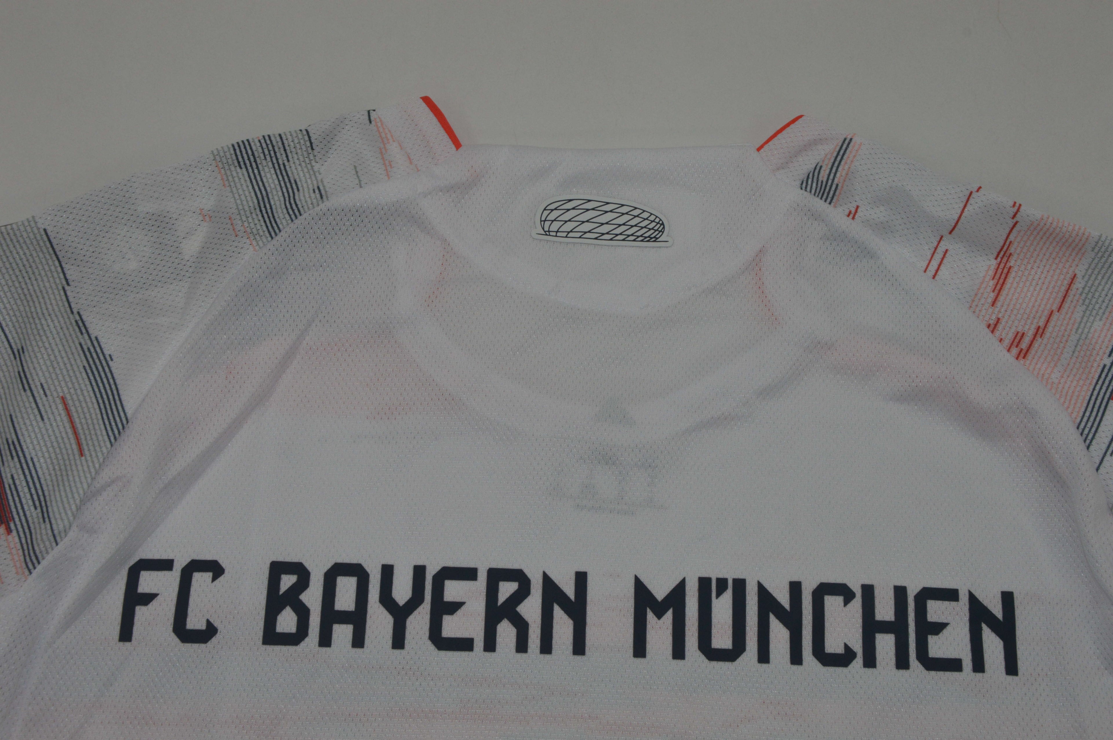 BAYERN Manga larga Version autentica/jugador — Bundesliga