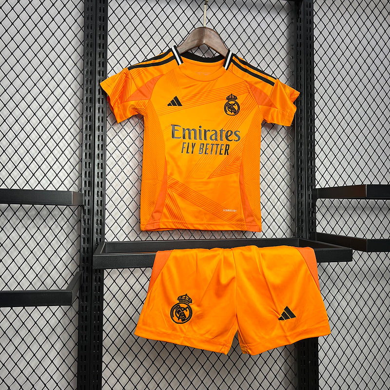 24-25 Real Madrid away kid kit