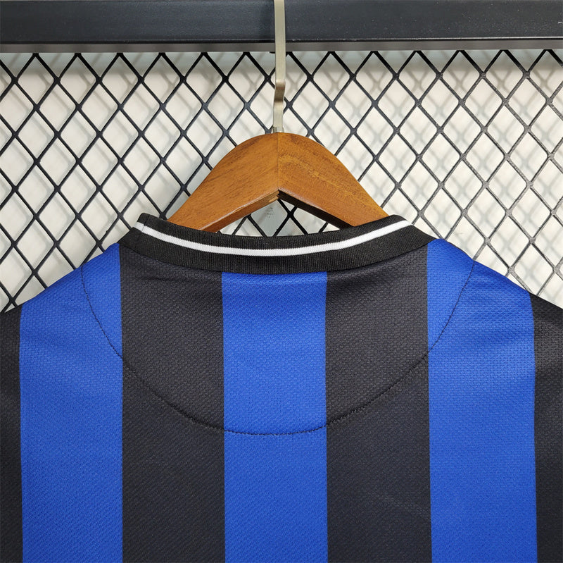 09-10 International Milan home