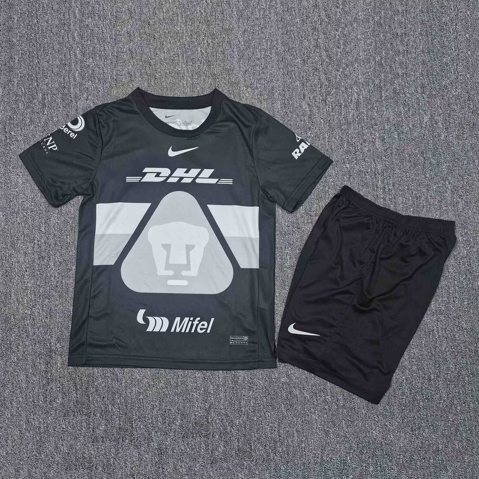 PUMAS GK Kit infantil — Liga MX