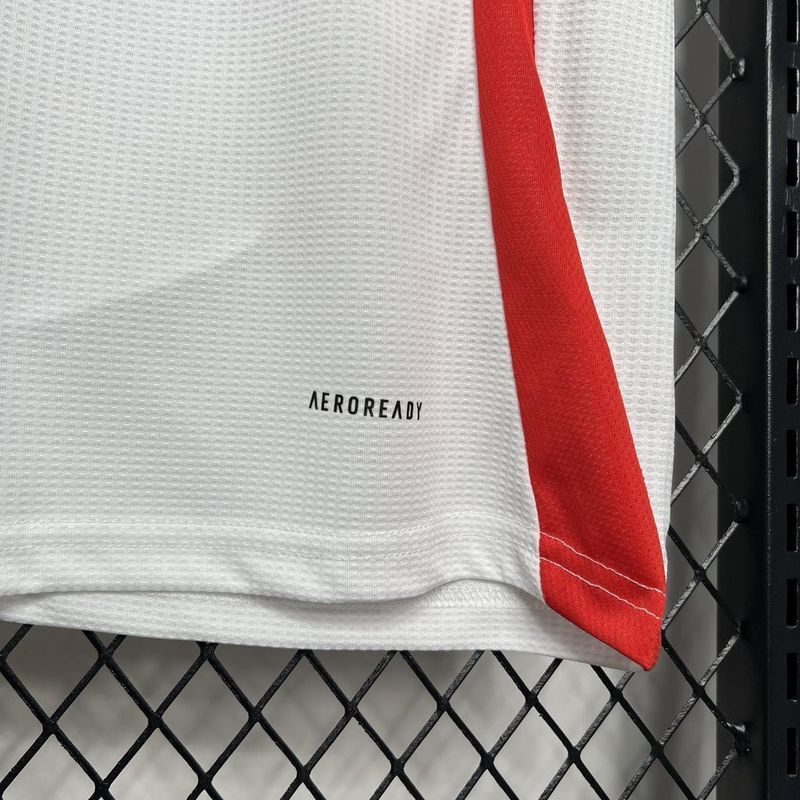 24-25 fulham home soccer jersey