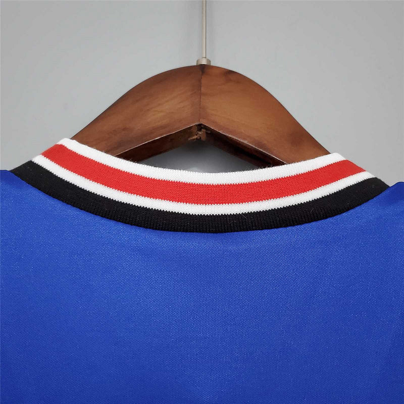 85-86 Manchester United away