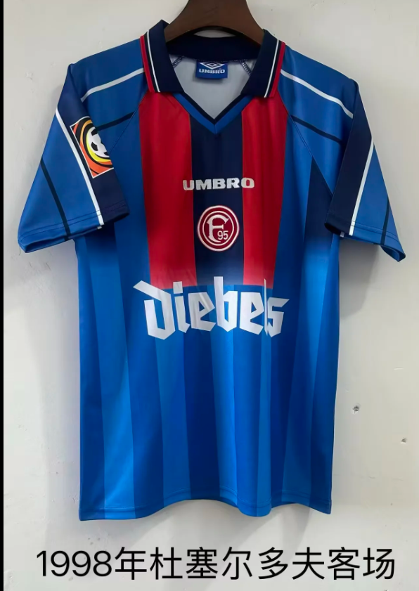 DUSSELDORF 97-98 — Club Retro