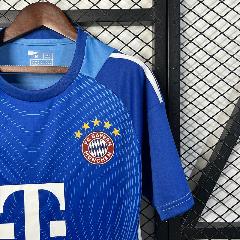 25-26 Bayern blue goalkeeper jersey