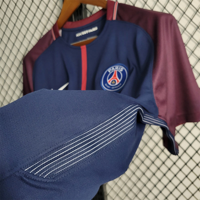 17-18 Paris Saint-Germain home