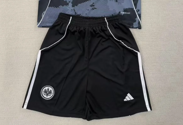 FRANKFURT Pantalon corto — Bundesliga