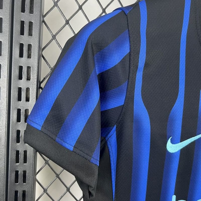 25-26 INT home woman jersey