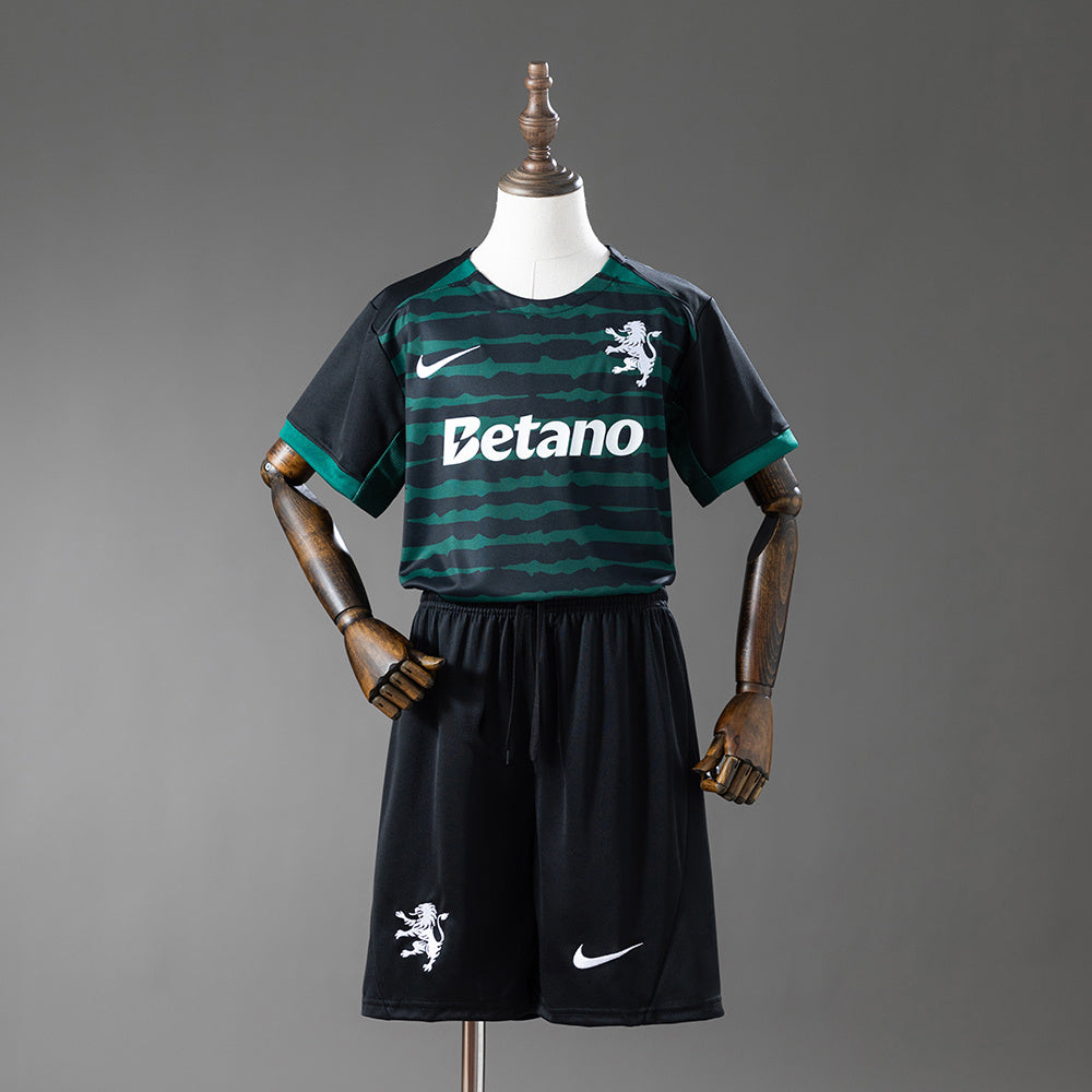 Sporting CP 25/26 Christmas Special Edition Kids Kit Jersey SIZE 16-28
