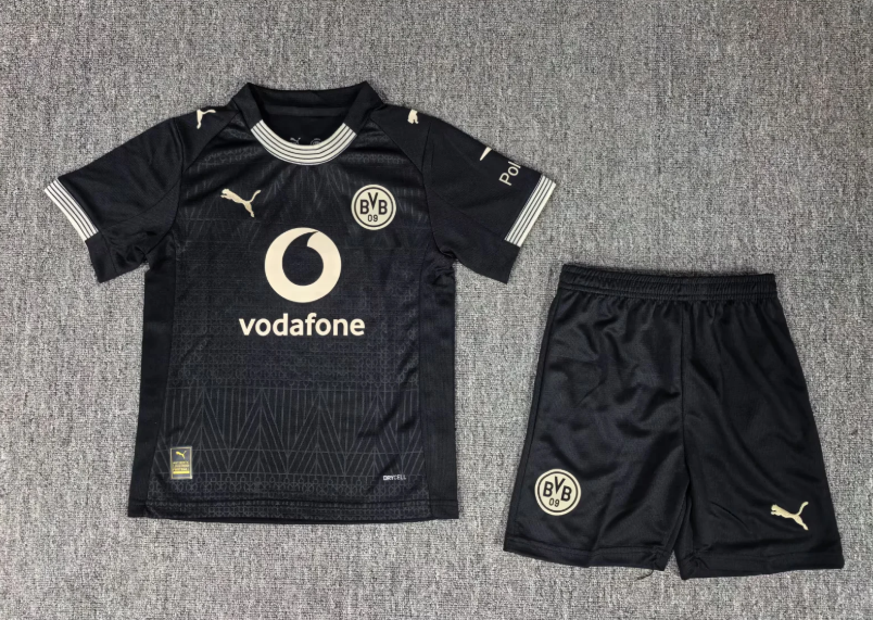 DORTMUND Kit infantil — Bundesliga