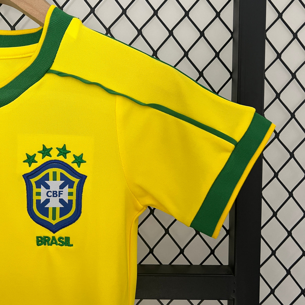 kids Brazil1998 home size: 16-28