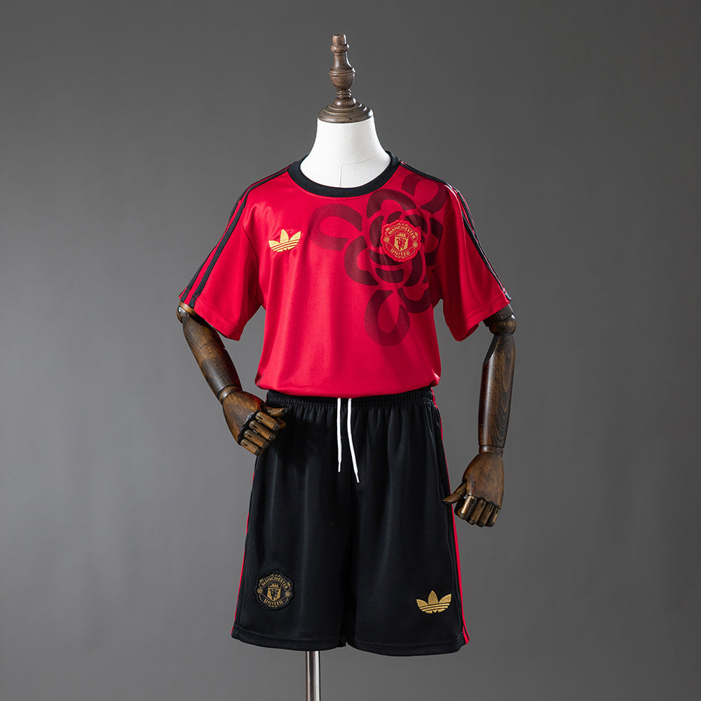 M-U 25/26 Cultural Story - Red Kids Kit Jersey SIZE 16-28