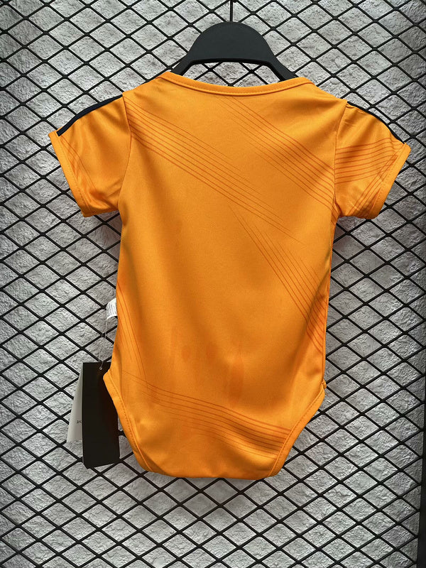 24-25 Real Madrid away baby jersey