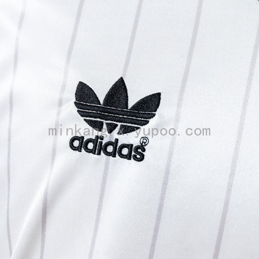 RetroM-U 1983 away S-XXL