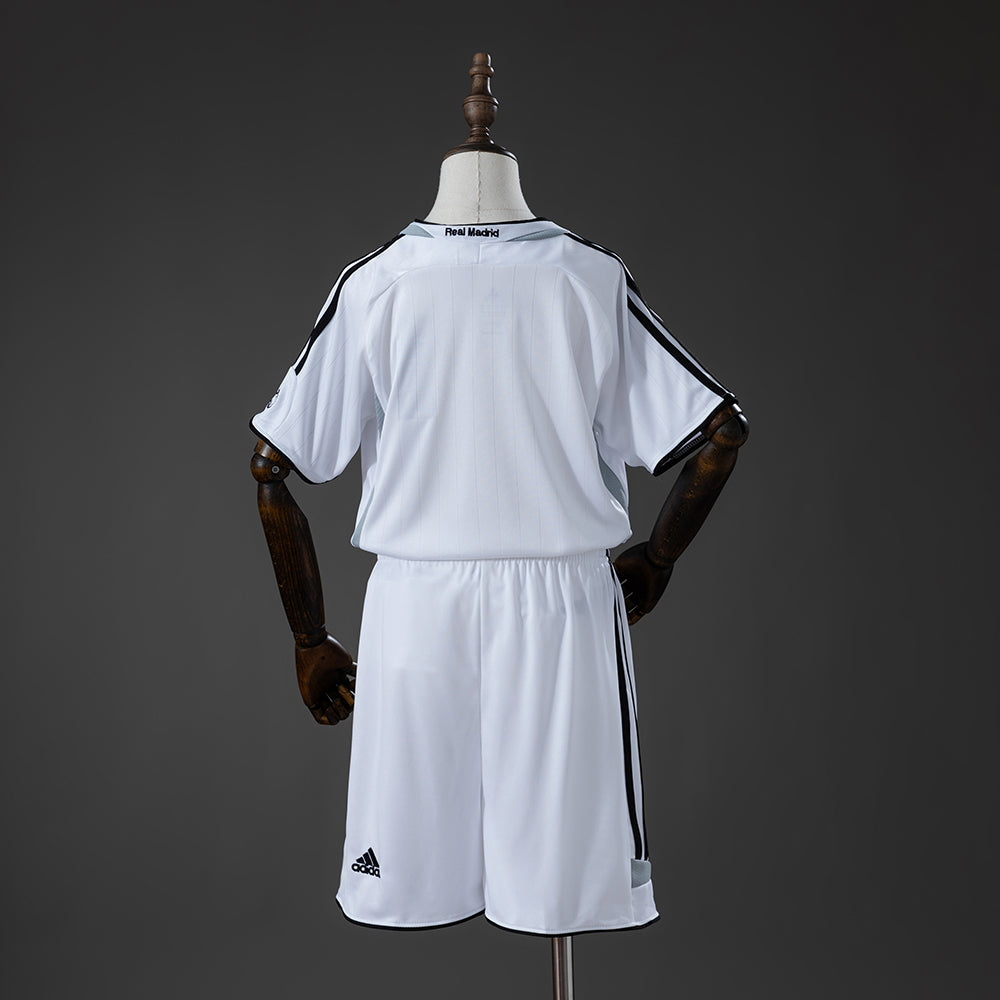 Real Madrid 06/07 Home Retro Kids Kit Jersey SIZE 16-28