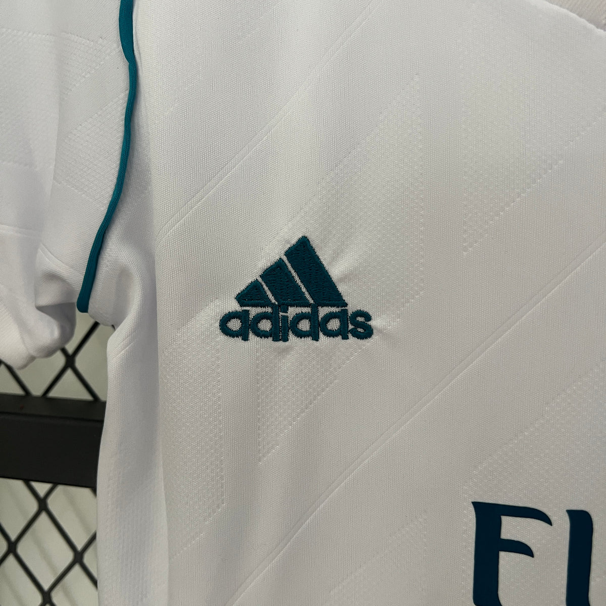 kids Real Madrid 17/18 home size: 16-28