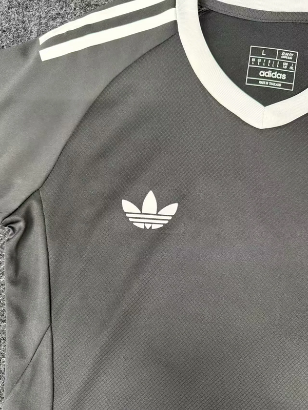 25-26 Colo Colo 100th black woman jersey