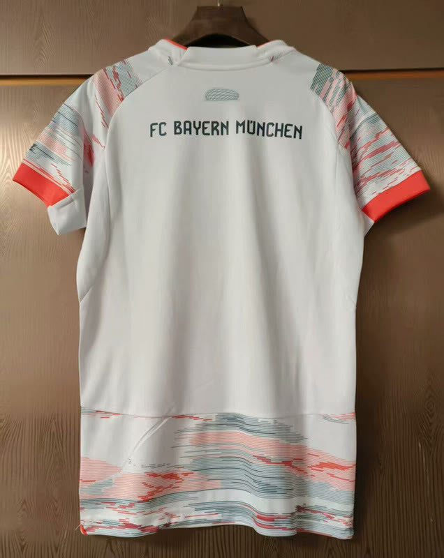 25-26 Bayern away woman size jersey