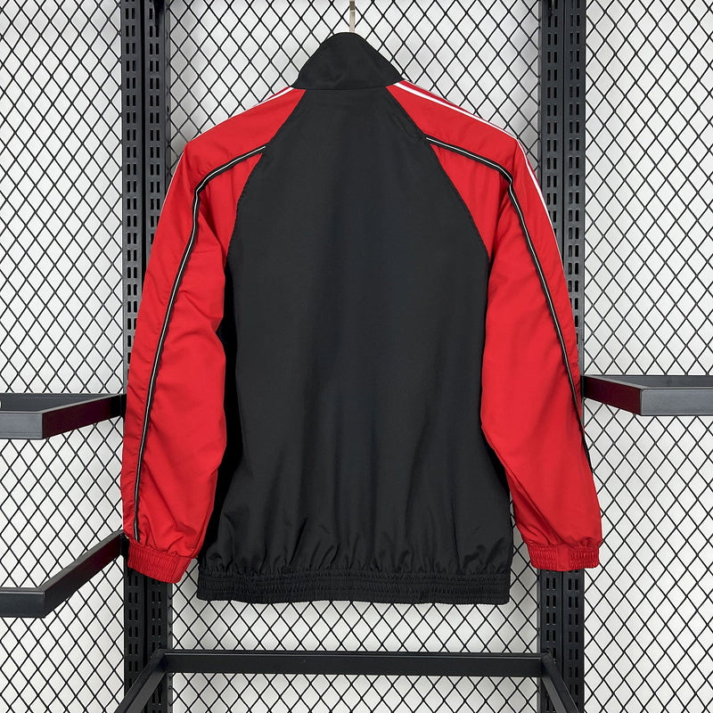 Manchester United 199899 red and black windreaker