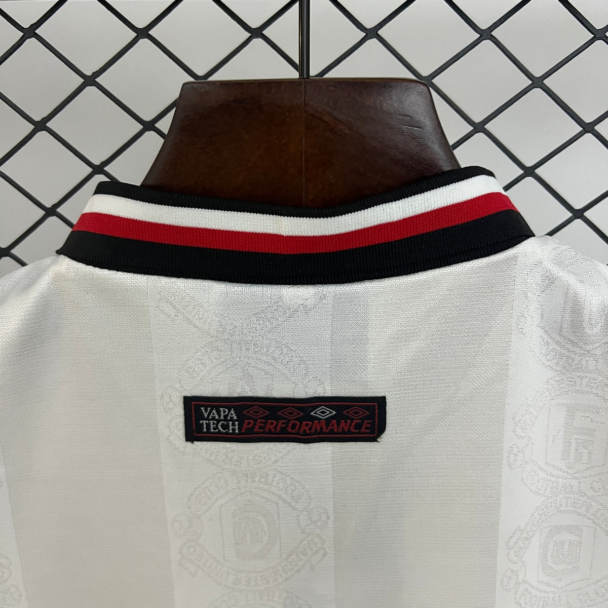 kids M-U 97/98 away size: 16-28