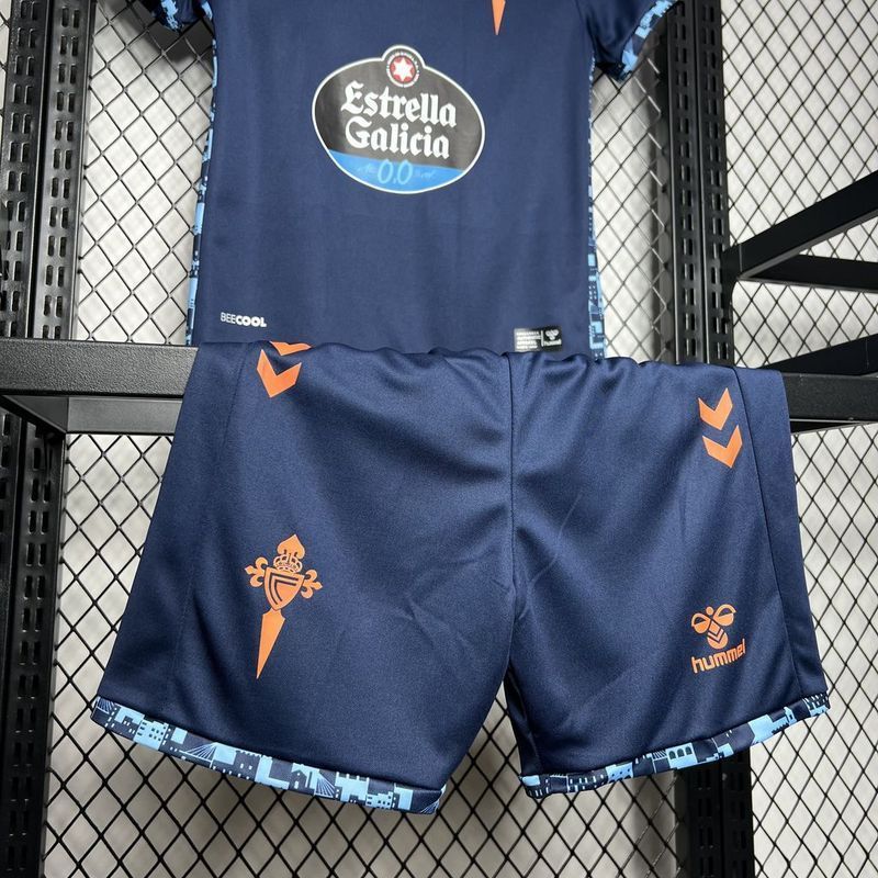 24-25 Celta away kid kit