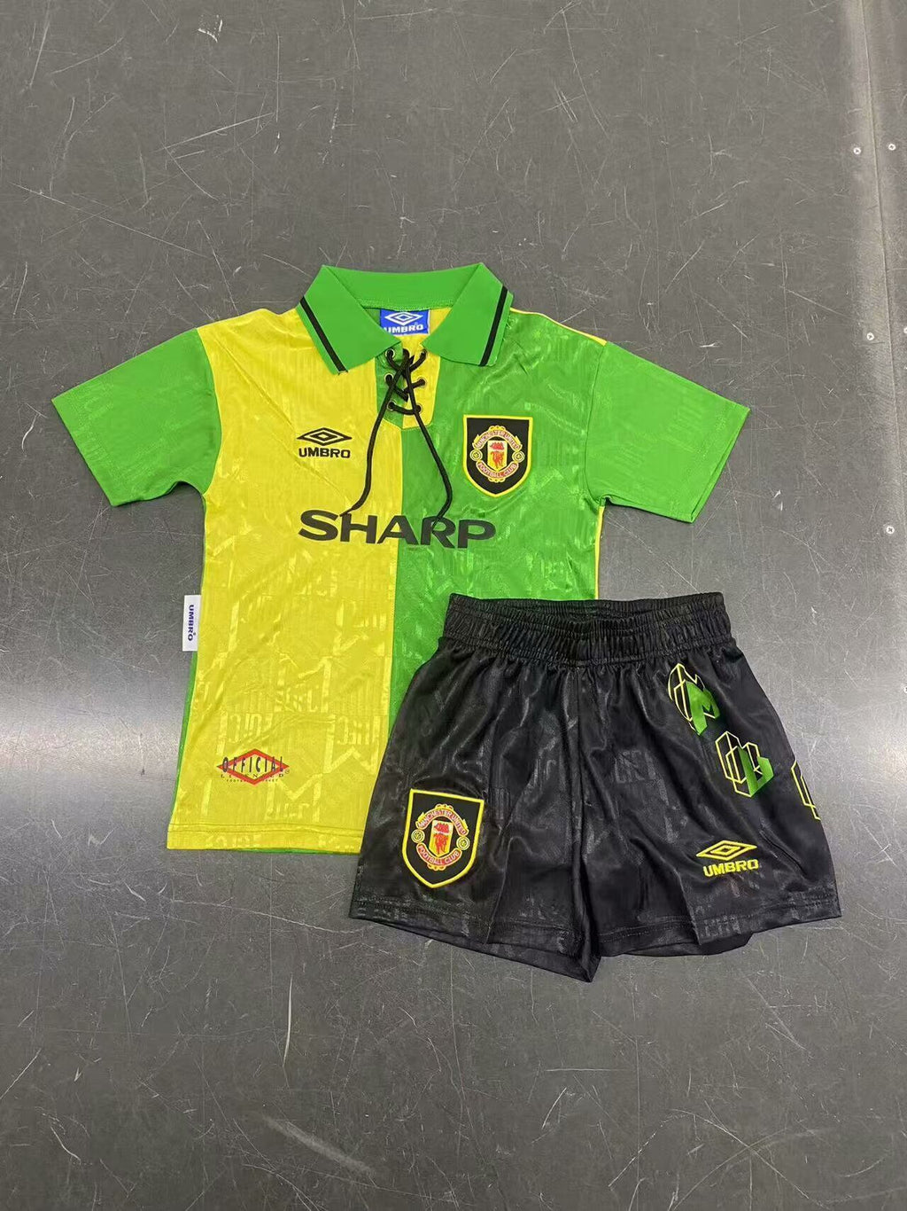 MAN U 92-94 Kit infantil — Club Retro