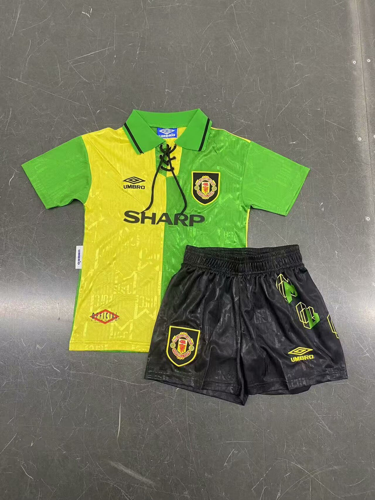 MAN U 92-94 Kit infantil — Club Retro