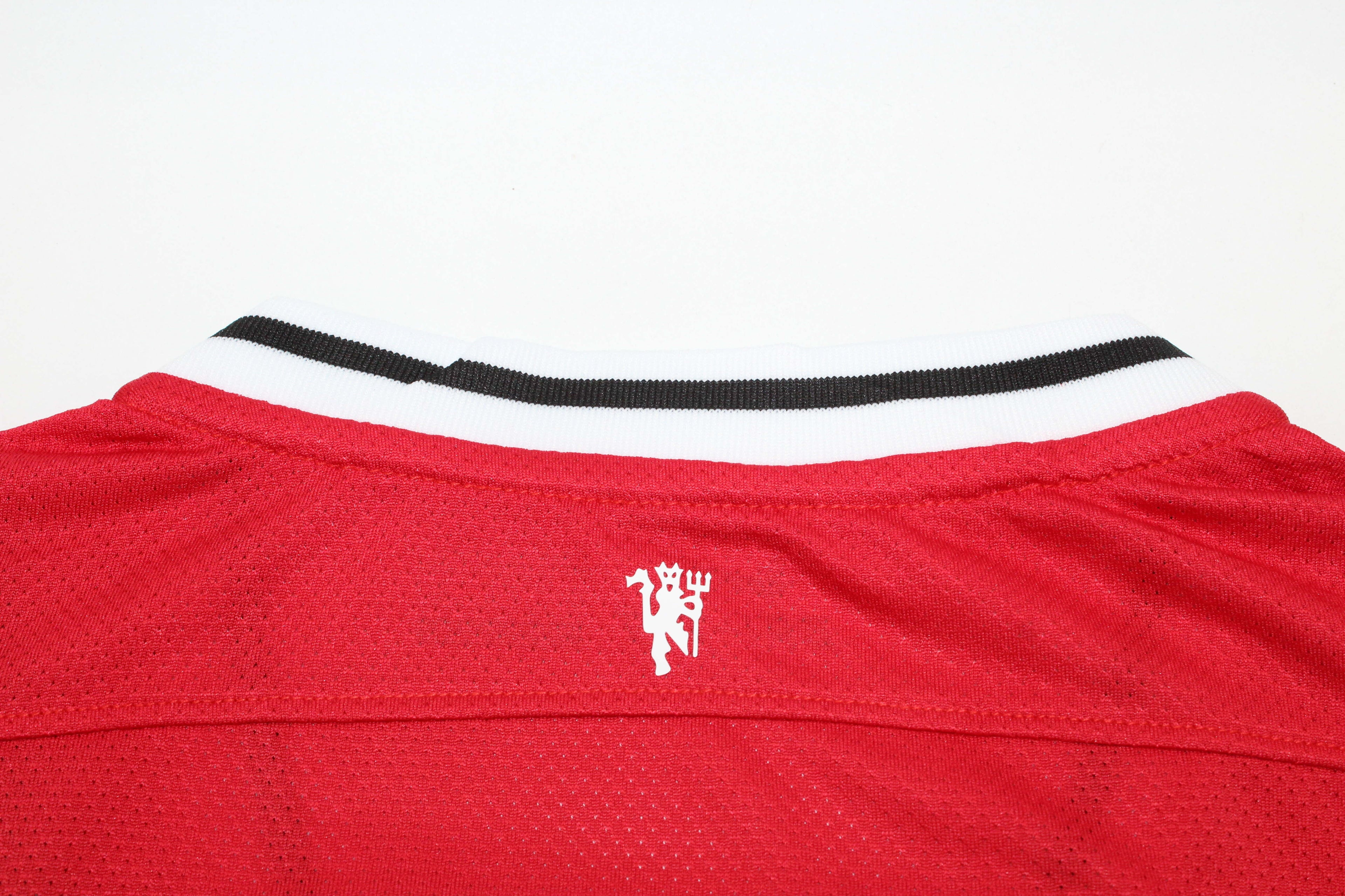 MAN U 11-12 Version jugador — Club Retro