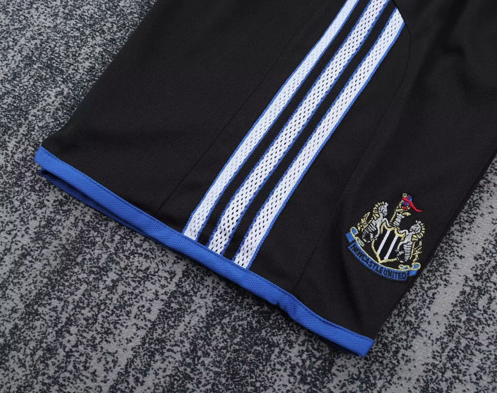 NEWCASTLE 99-00 Kit infantil — Club Retro