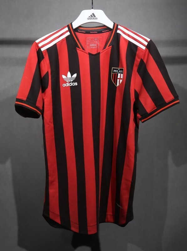24-25 AC Milan retro model player version jersey