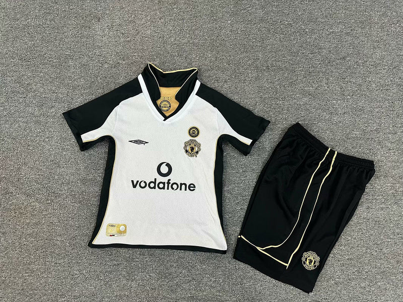 00-01 Manchester United REVERSIBLE kid kit