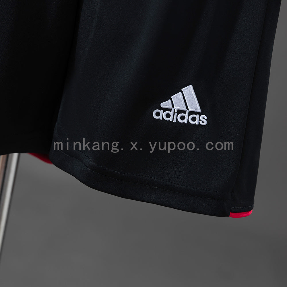 AC Milan 04/05 Home Retro Kids Kit Jersey Size 16-28