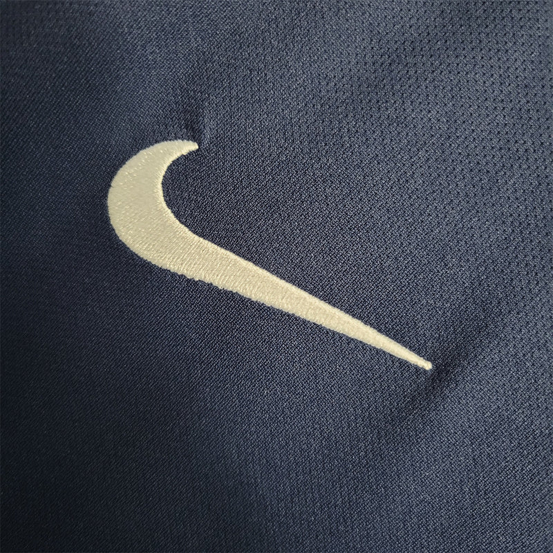 17-18 Paris Saint-Germain home
