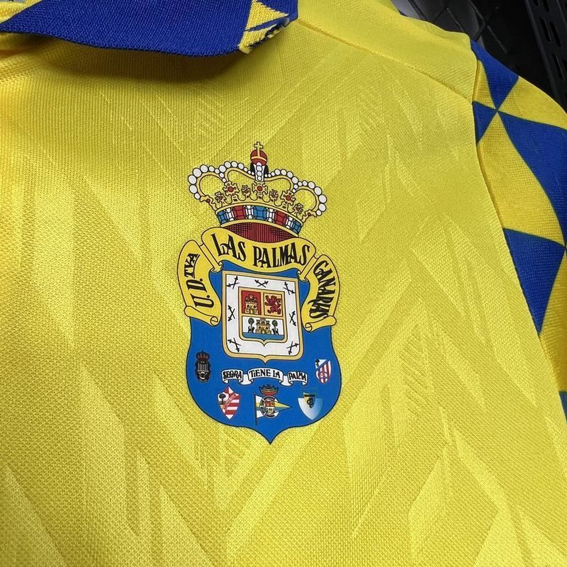 24-25 Las palmas home kid kit