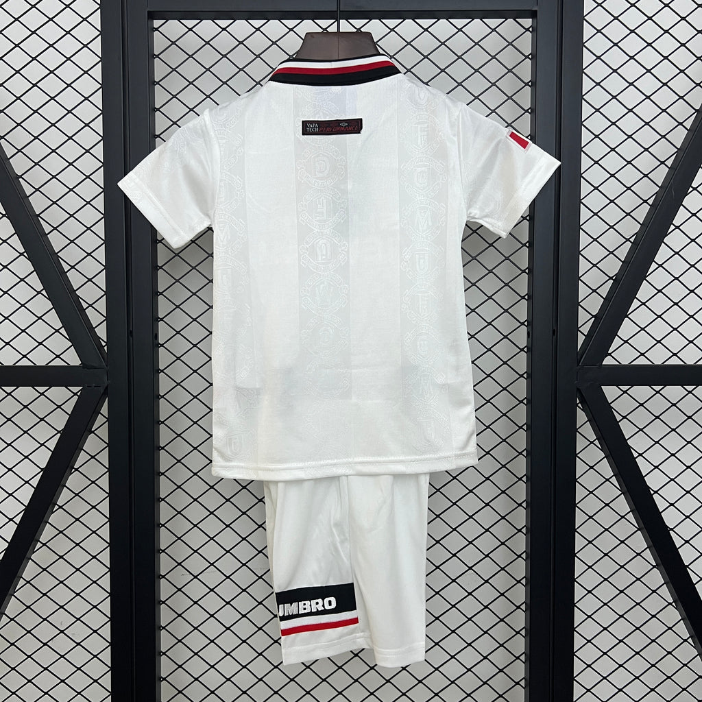 kids M-U 97/98 away size: 16-28